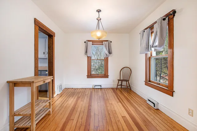 $2,400 | 618 Gott Street, Ann Arbor, MI 48103