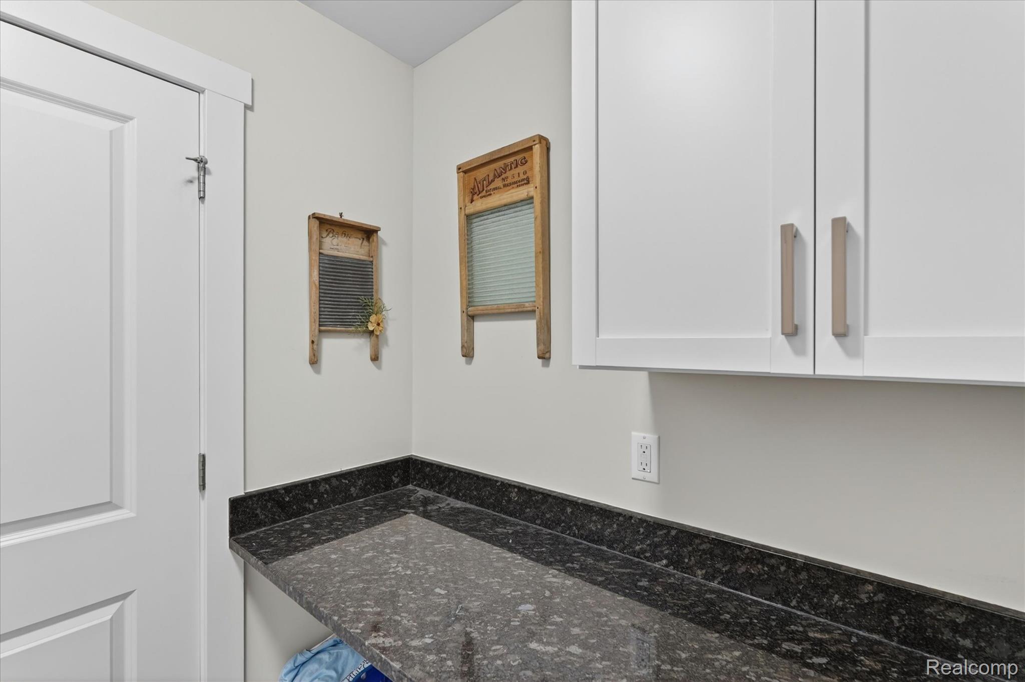 8130 Hinchey Road Pinckney, MI 48169 - Photo 30 of 62 View of bathroom