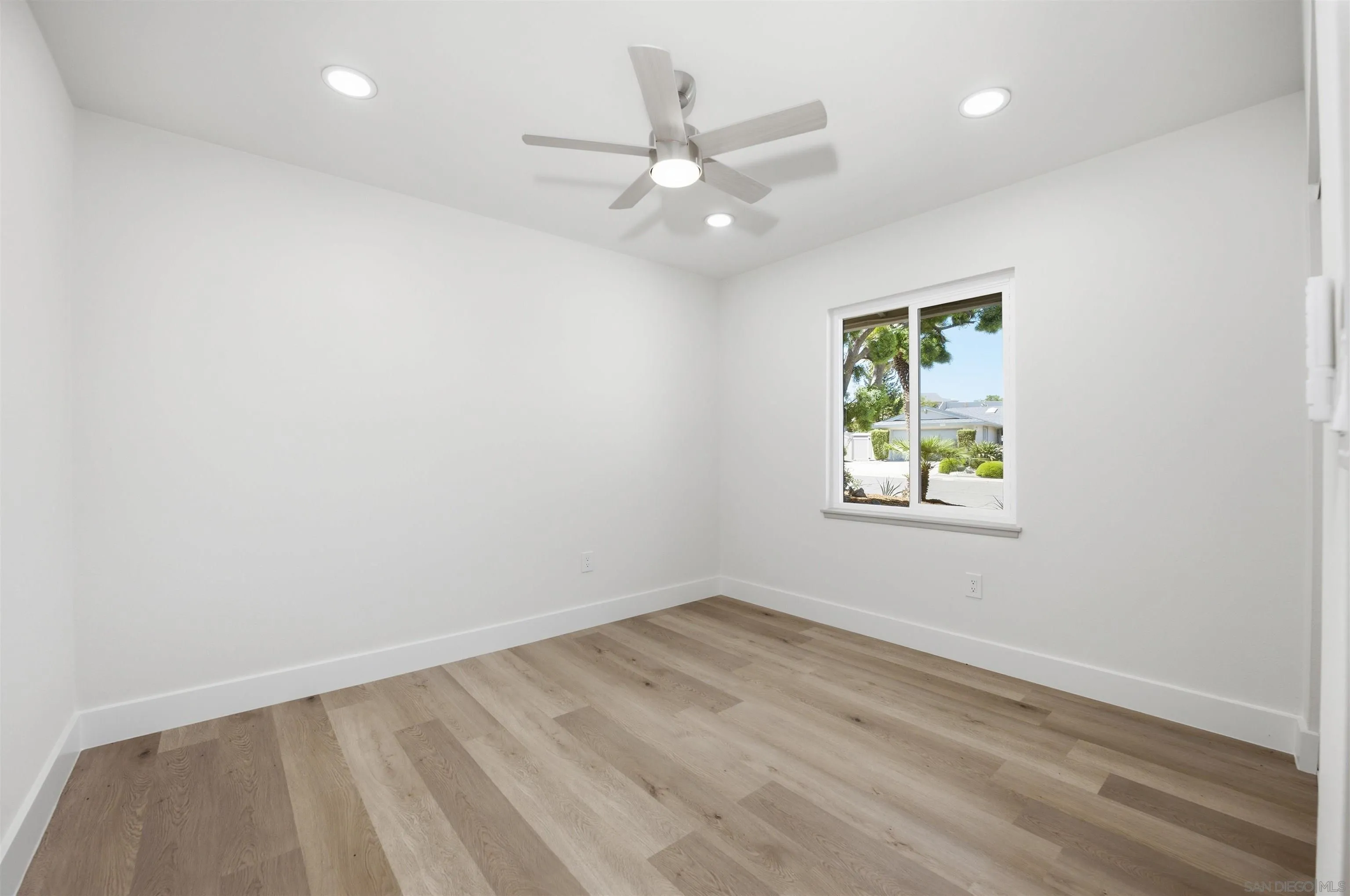 12097 Pastoral Road Rancho Bernardo, CA 92128 - Photo 16 of 28