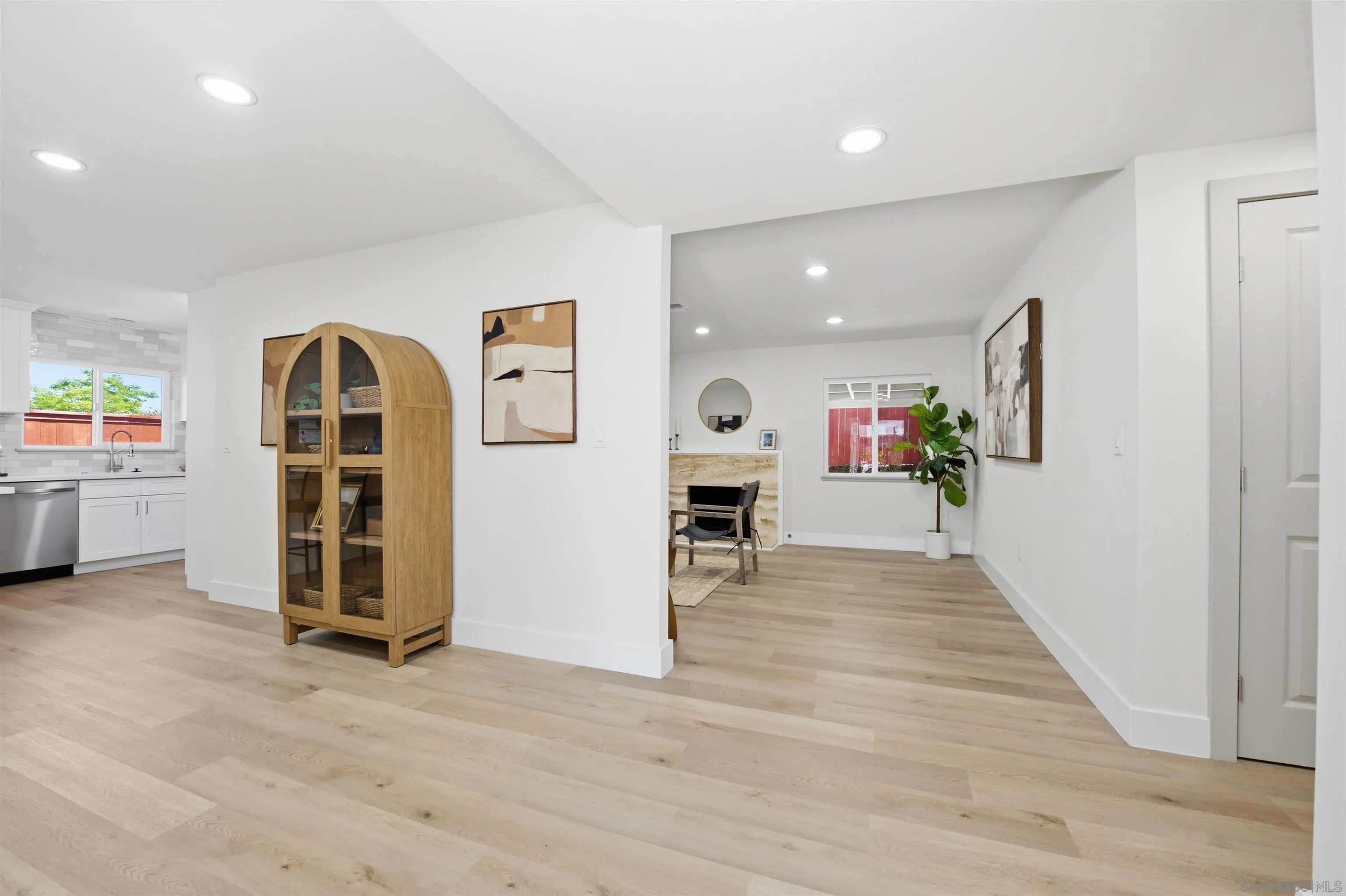 12097 Pastoral Road Rancho Bernardo, CA 92128 - Photo 4 of 28
