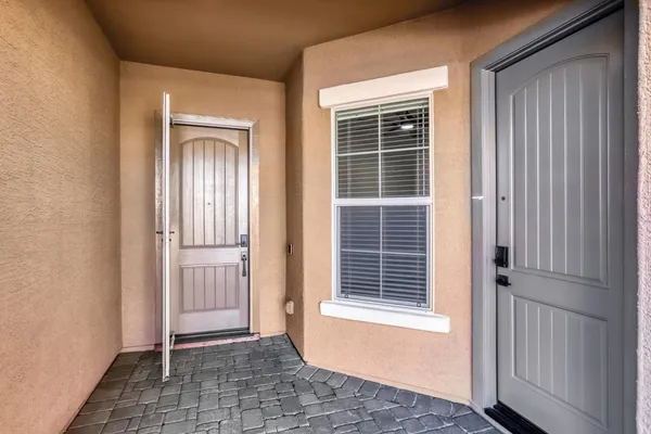 $3,000 | 8723 West Vista Avenue, Glendale, AZ 85305