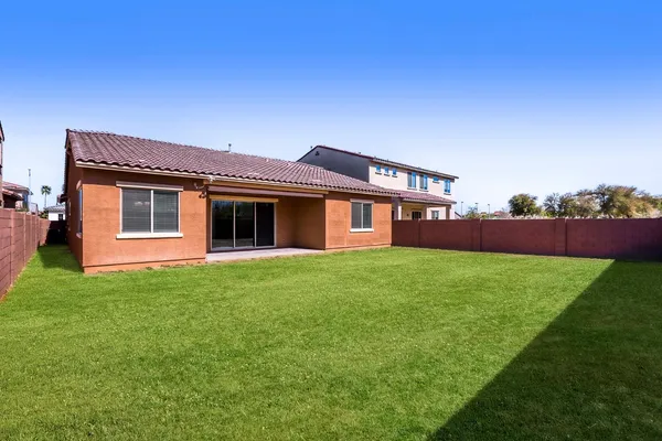 $3,000 | 8723 West Vista Avenue, Glendale, AZ 85305