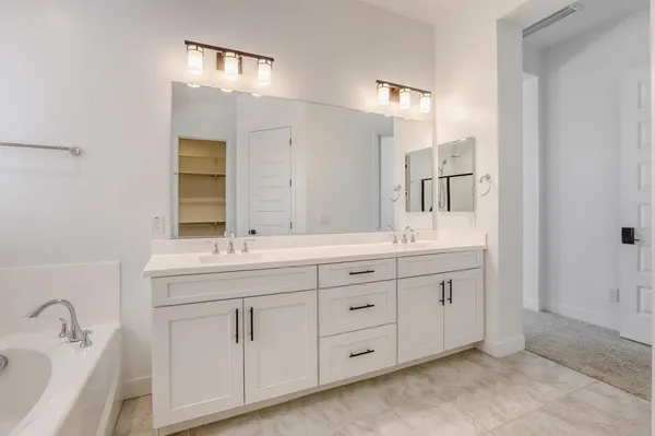 $3,000 | 8723 West Vista Avenue, Glendale, AZ 85305