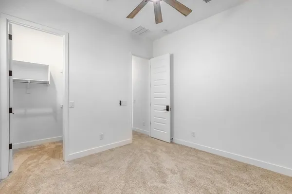 $3,000 | 8723 West Vista Avenue, Glendale, AZ 85305