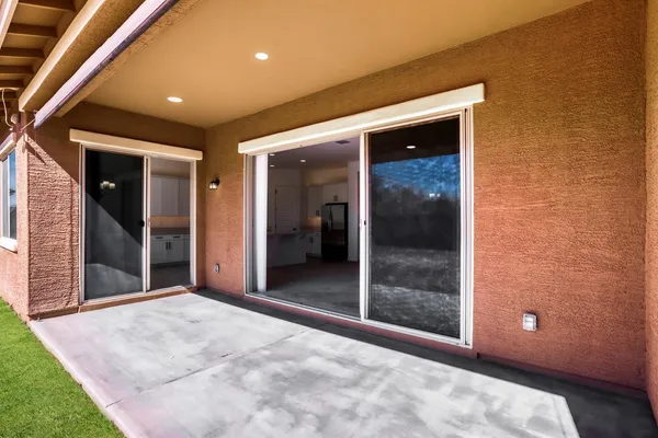 $3,000 | 8723 West Vista Avenue, Glendale, AZ 85305