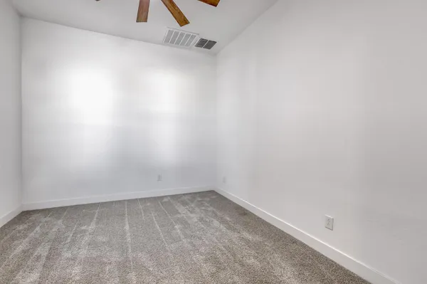 $3,000 | 8723 West Vista Avenue, Glendale, AZ 85305