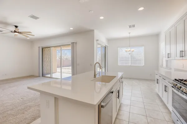 $3,000 | 8723 West Vista Avenue, Glendale, AZ 85305