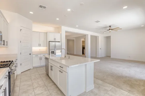 $3,000 | 8723 West Vista Avenue, Glendale, AZ 85305