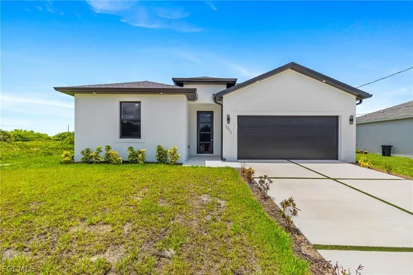 $341,900 | 7071 Tide Circle, LaBelle, FL 33935