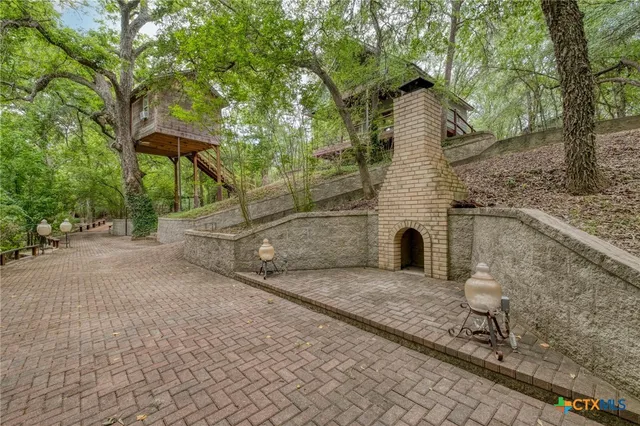 a balcony with an outdoor space
