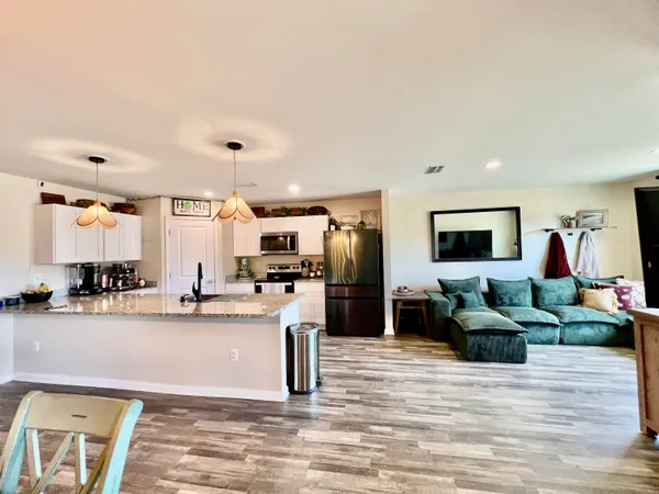 $299,700 | 10 Brandons Court, DeFuniak Springs, FL 32433