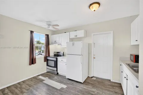 $350,000 | 2437 Northwest 20th Street, Fort Lauderdale, FL 33311