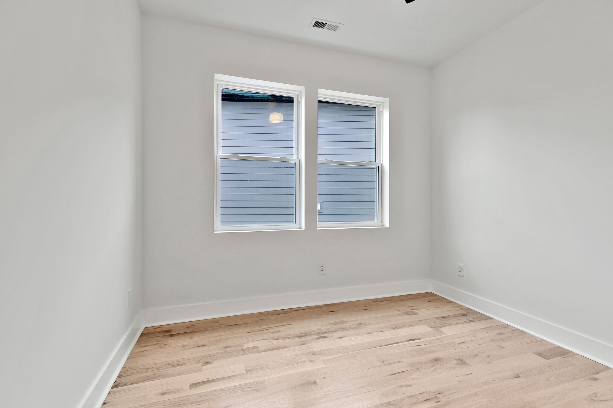 193 Paragon Mills Road Nashville, TN 37211 - Photo 16 of 31 a view of a room that has a window in it