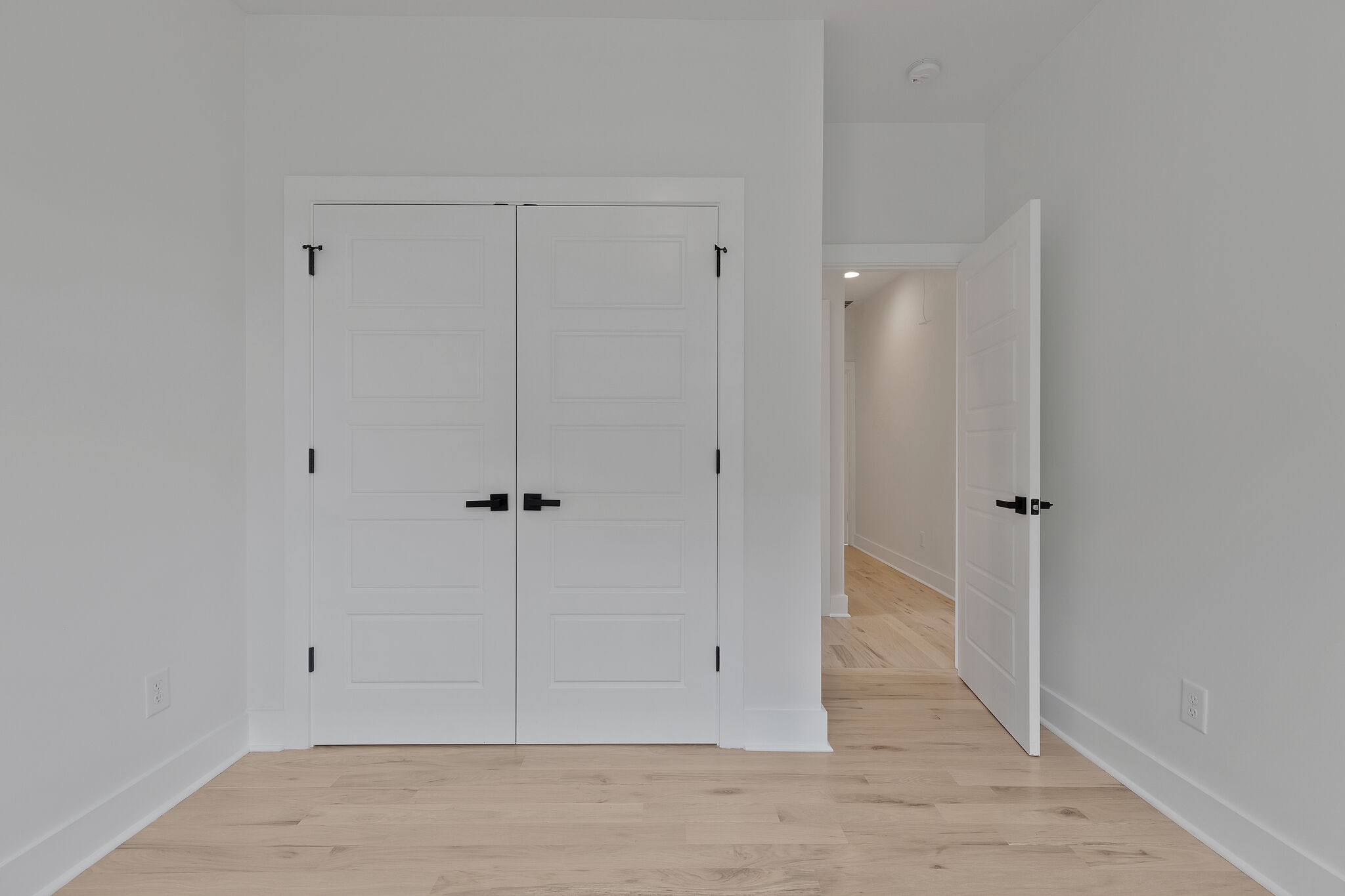 193 Paragon Mills Road Nashville, TN 37211 - Photo 17 of 31 a view of a room