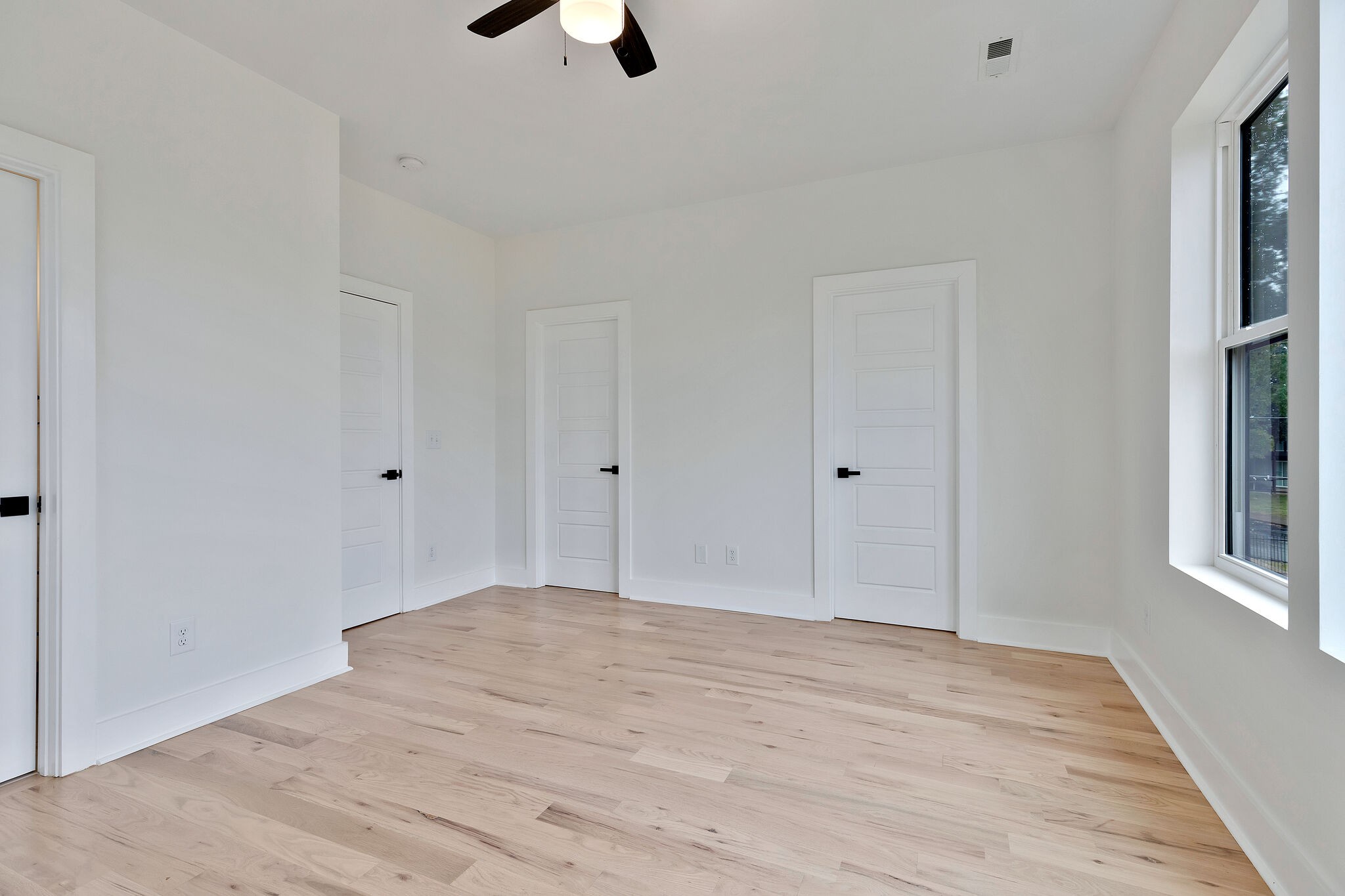 193 Paragon Mills Road Nashville, TN 37211 - Photo 25 of 31 wooden floor in an empty room