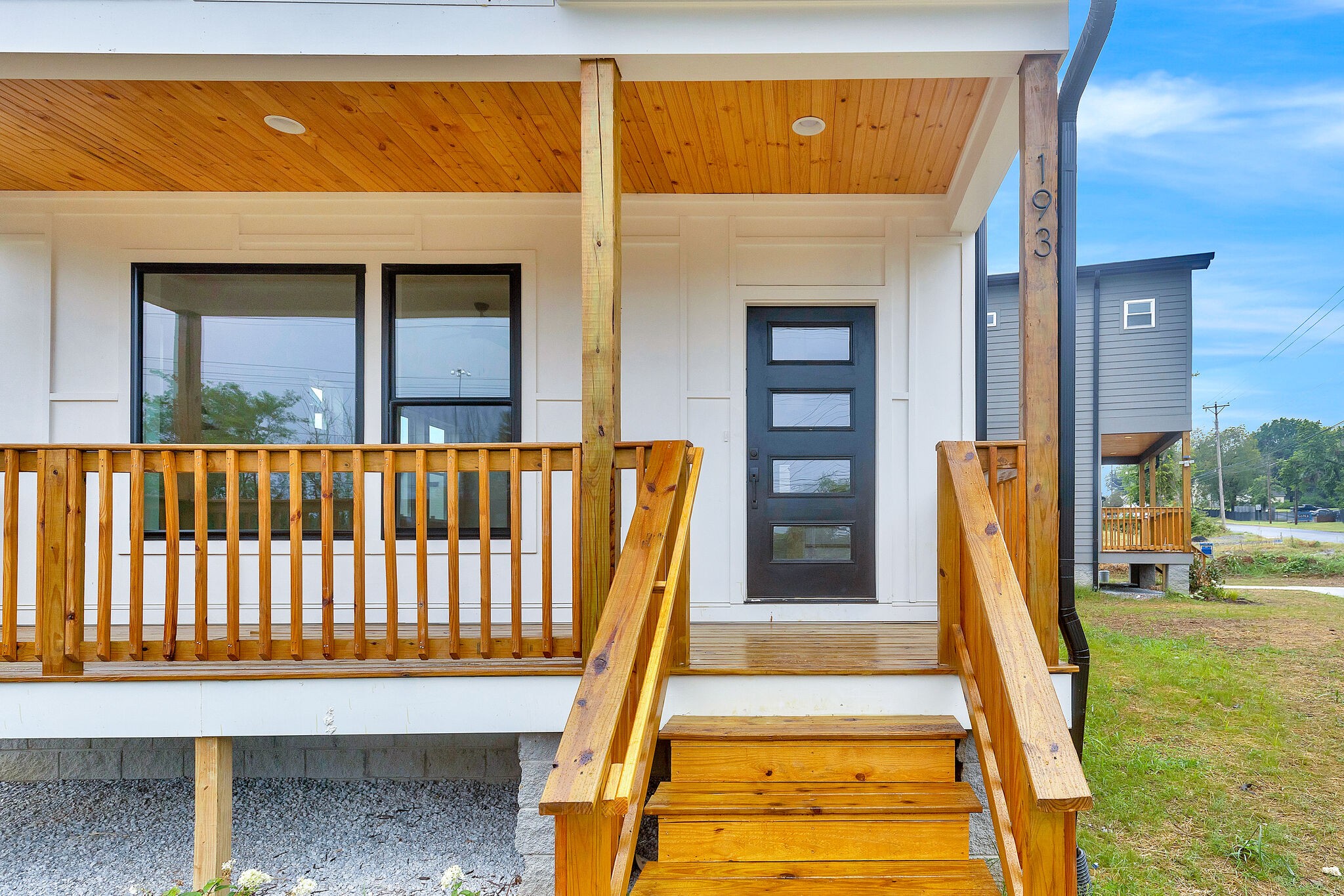 193 Paragon Mills Road Nashville, TN 37211 - Photo 4 of 31 a view of a balcony with door