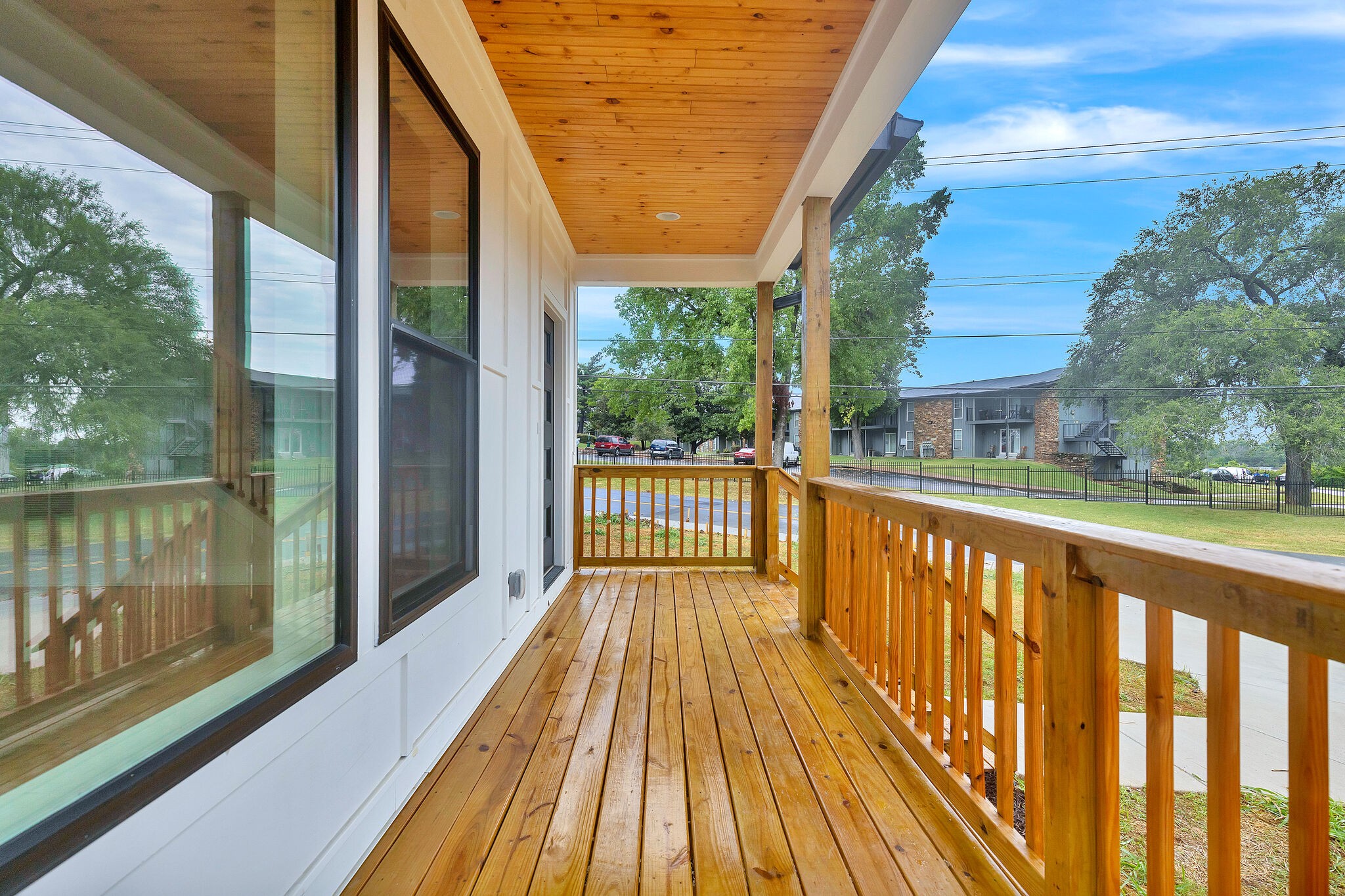 193 Paragon Mills Road Nashville, TN 37211 - Photo 5 of 31 a view of balcony with wooden floor