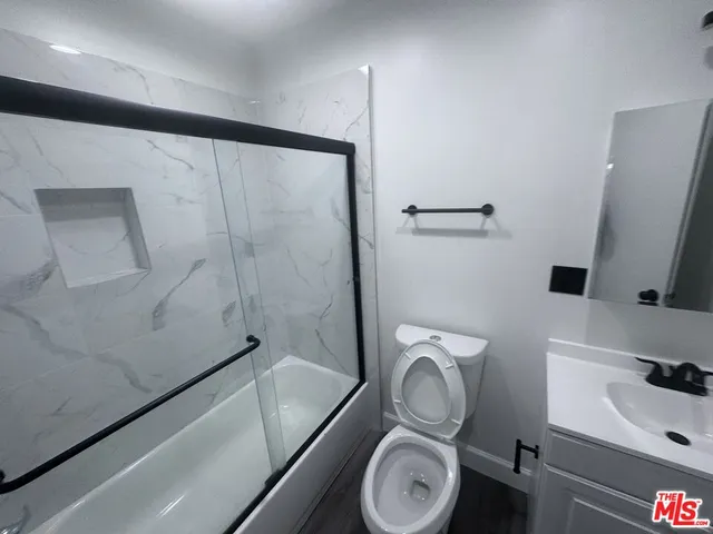 $3,500 | 2228 20th Street, Unit 2, Santa Monica, CA 90405