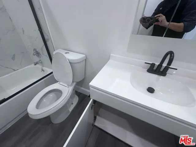 $3,500 | 2228 20th Street, Unit 2, Santa Monica, CA 90405