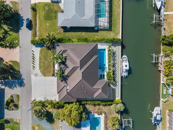 $3,750,000 | 1643 Stanford Lane, Sarasota, FL 34231