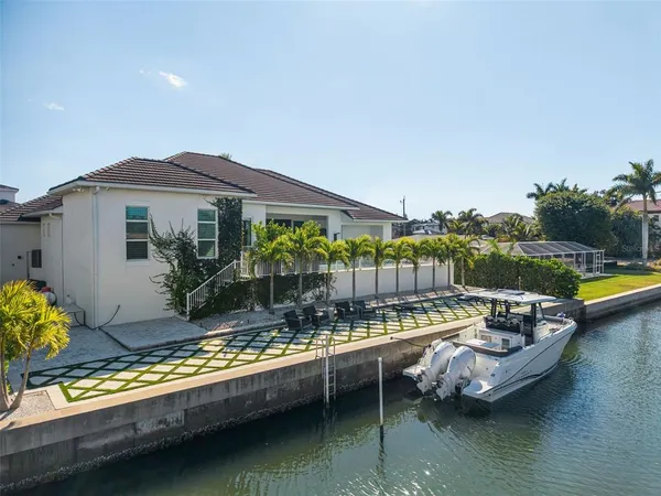 $3,750,000 | 1643 Stanford Lane, Sarasota, FL 34231