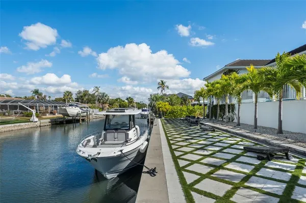 $3,750,000 | 1643 Stanford Lane, Sarasota, FL 34231