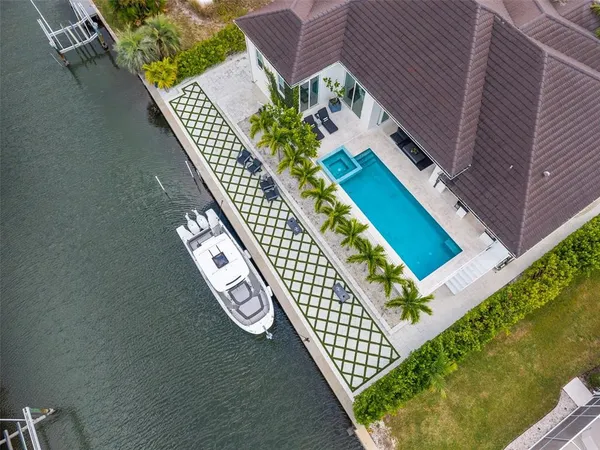 $3,750,000 | 1643 Stanford Lane, Sarasota, FL 34231