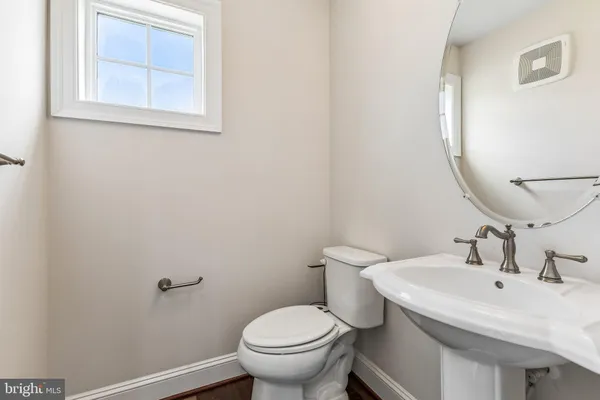 $5,600 | 42058 Barrymoore Place, Chantilly, VA 20152