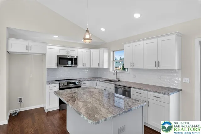 $595,000 | 2850 Jefferson Street, Bethlehem, PA 18020