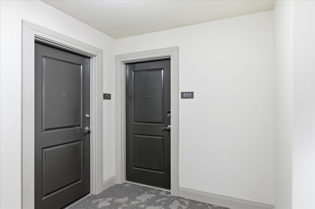 3040 Peachtree Road Northwest, Unit 805 Atlanta, GA 30305 - Photo 28 of 36 a view of walk in closet