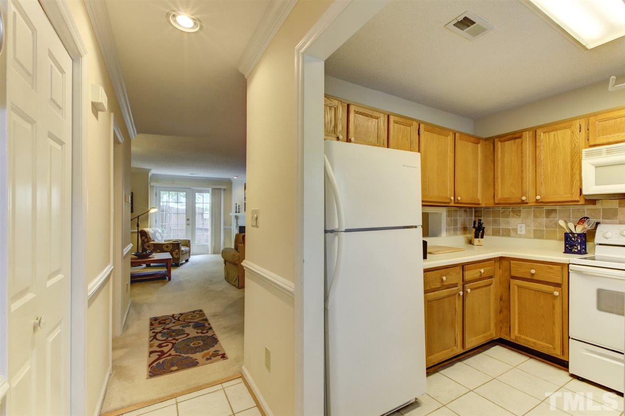 5620 Split Oak Way Raleigh, NC 27609 - Photo 2 of 24 Gallery Image 2