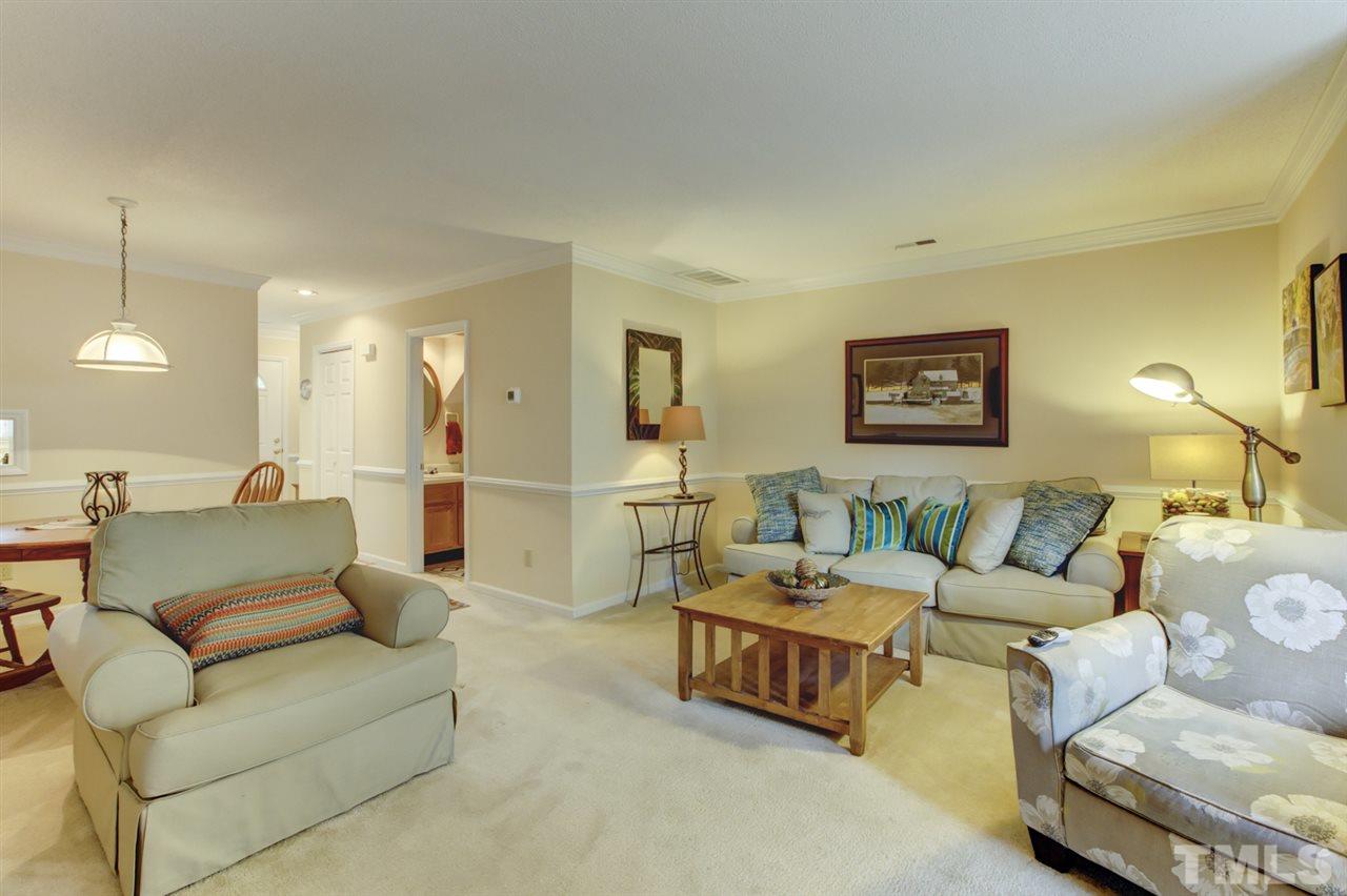 5620 Split Oak Way Raleigh, NC 27609 - Photo 11 of 24 Gallery Image 11