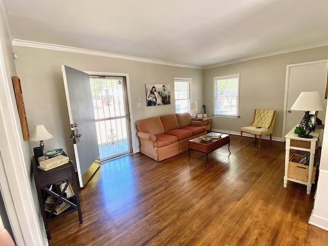 4787 Flamingo Road Memphis, TN 38117 - Photo 3 of 18 a living room with furniture and a wooden floor