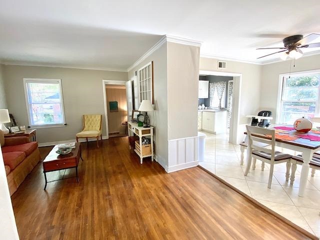 4787 Flamingo Road Memphis, TN 38117 - Photo 7 of 18 a living room with furniture and a wooden floor
