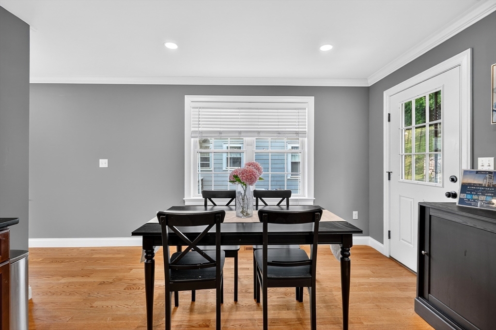 89 Overland Road, Unit 2 Waltham, MA 02451 - Photo 8 of 28 Gallery Image 8