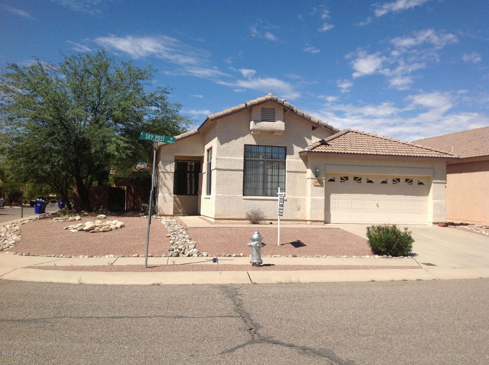 2901 North Sky Post Road Tucson, AZ 85749 - Photo 2 of 17