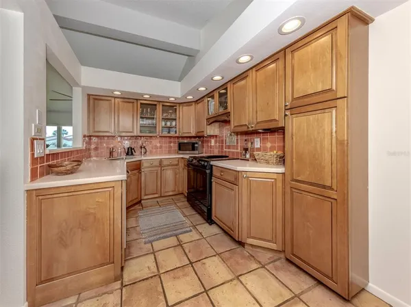 $519,000 | 786 Sarabay Road, Unit 19, Osprey, FL 34229