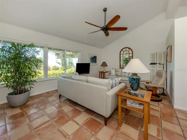$579,000 | 786 Sarabay Road, Unit 19, Osprey, FL 34229