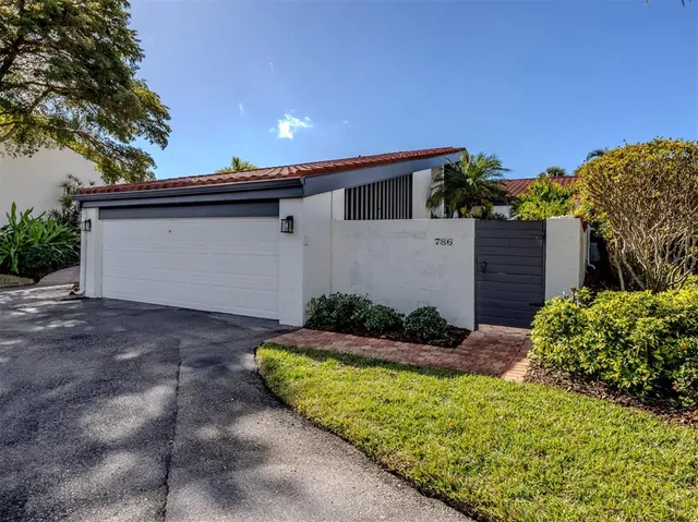 $579,000 | 786 Sarabay Road, Unit 19, Osprey, FL 34229