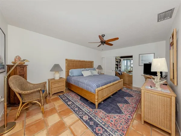 $519,000 | 786 Sarabay Road, Unit 19, Osprey, FL 34229