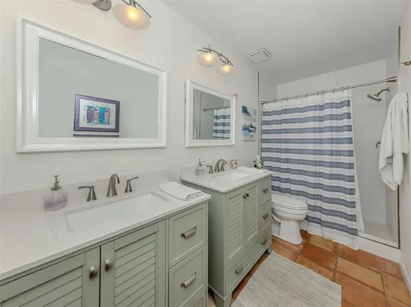 $519,000 | 786 Sarabay Road, Unit 19, Osprey, FL 34229