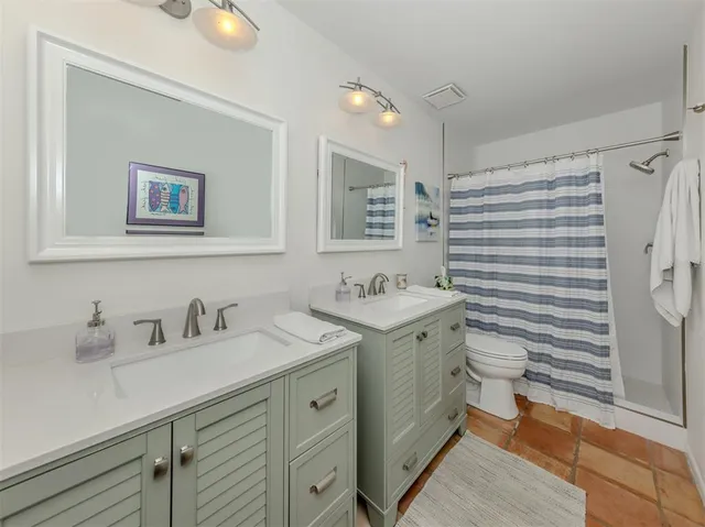 $579,000 | 786 Sarabay Road, Unit 19, Osprey, FL 34229