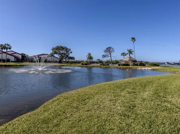 $519,000 | 786 Sarabay Road, Unit 19, Osprey, FL 34229