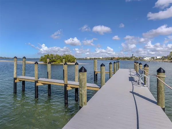 $519,000 | 786 Sarabay Road, Unit 19, Osprey, FL 34229