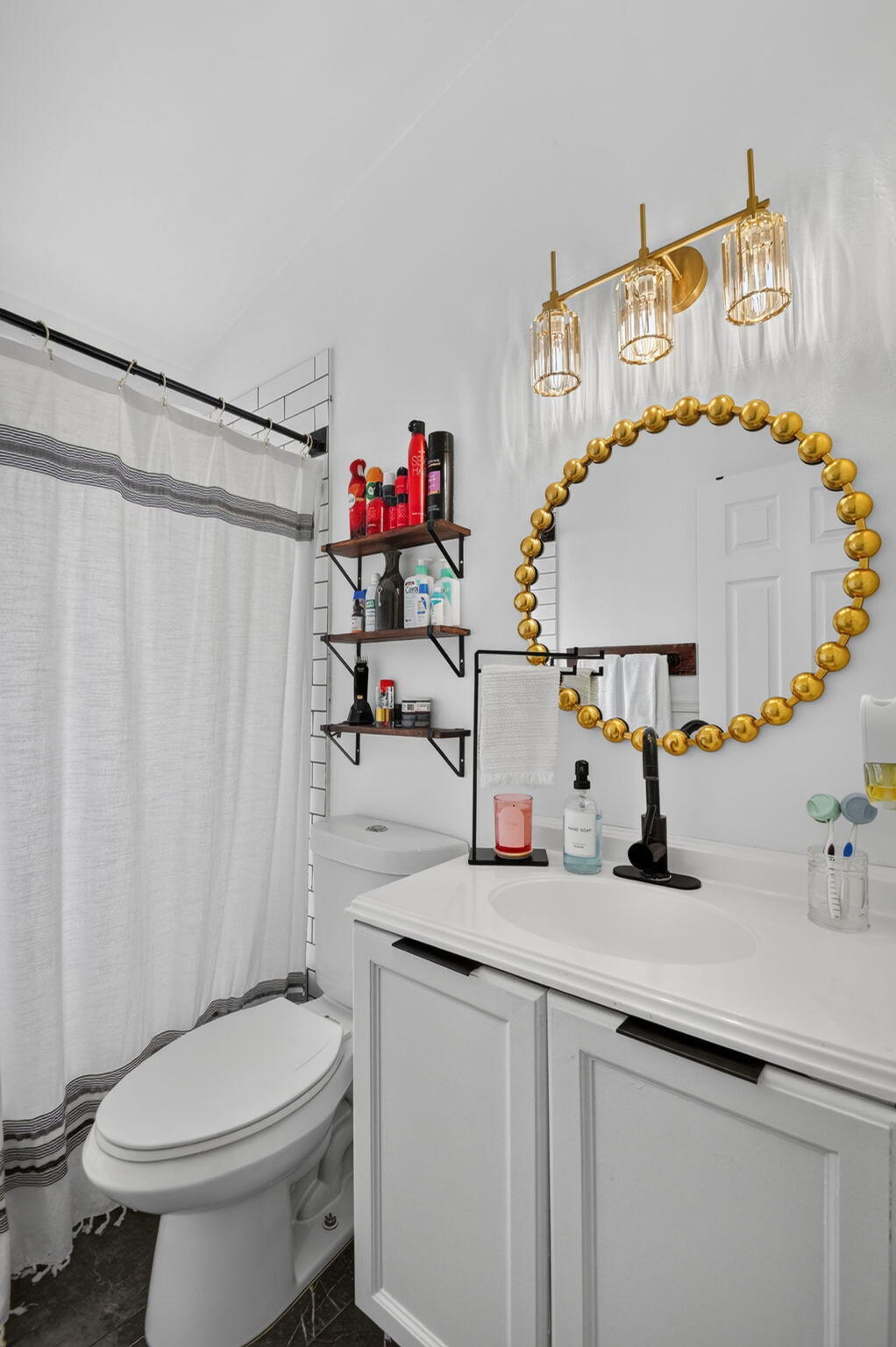 907 Harbour Pointe Way Greenacres, FL 33413 - Photo 43 of 87 Guest Bathroom