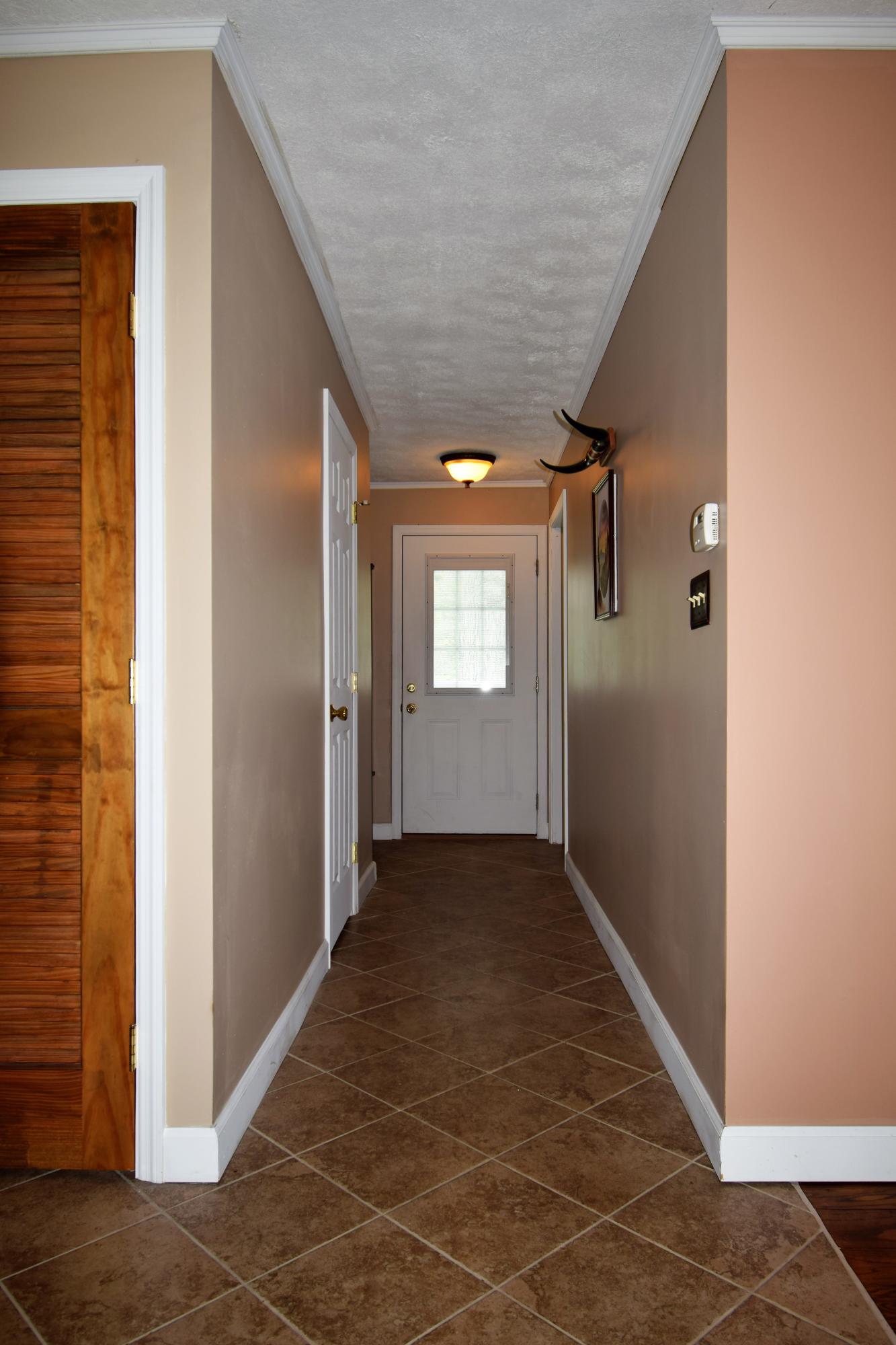1212 Old Springfield Xenia, OH 45385 - Photo 14 of 44