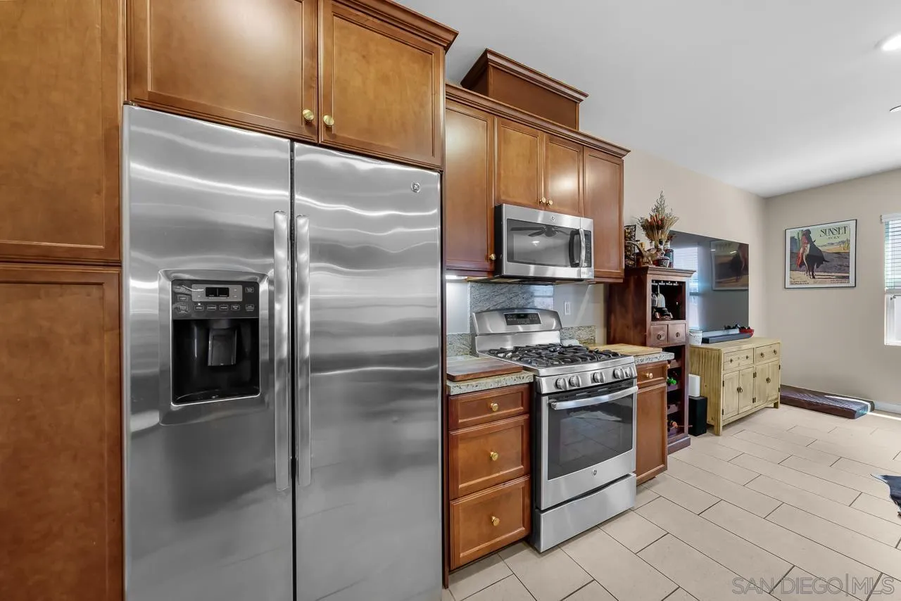 2834 Athens Road, Unit 4 Chula Vista, CA 91915 - Photo 7 of 38