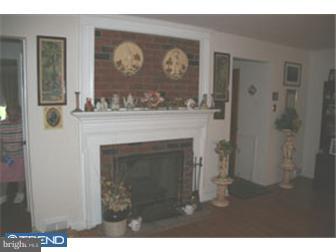 1337 Lenore Road Jenkintown, PA 19046 - Photo 4 of 11
