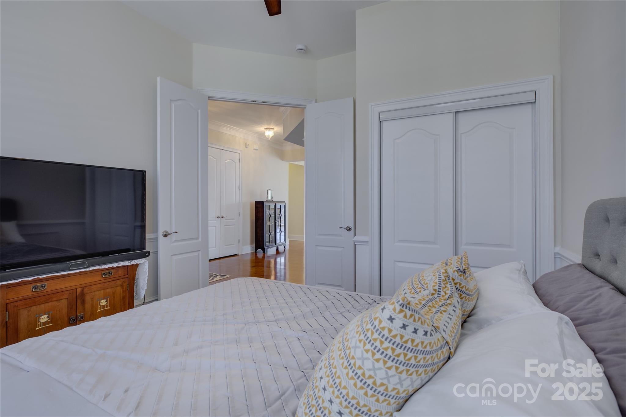 15511 Lake Ridge Road Charlotte, NC 28278 - Photo 8 of 48