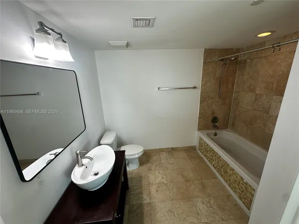 $4,100 | 350 South Miami Avenue, Unit 1704, Miami, FL 33130